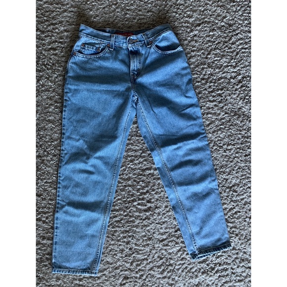 levis sold